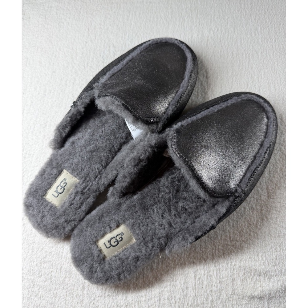 UGG Women's Size 8 Gray Metallic Shearling Lined Slippers Loafers NWOT